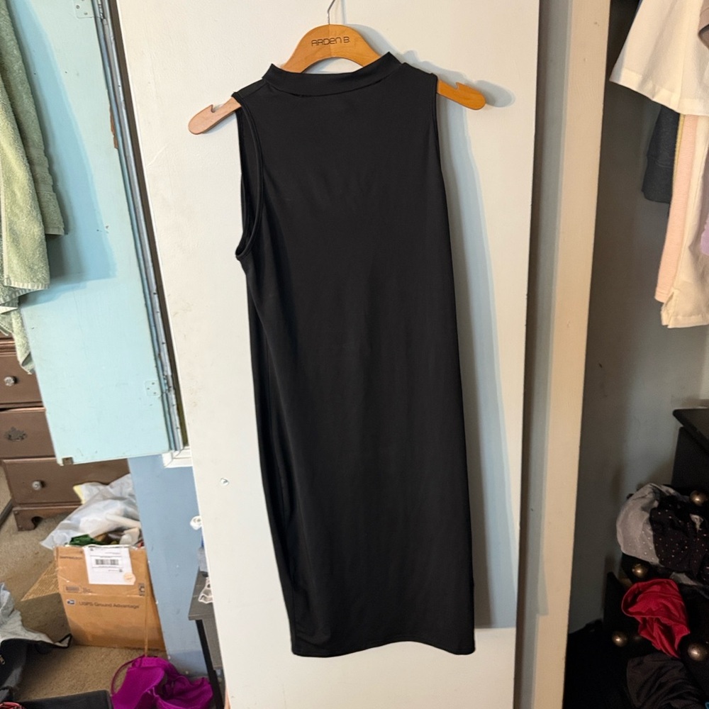 SHEIN Black Sleeveless Midi Dress